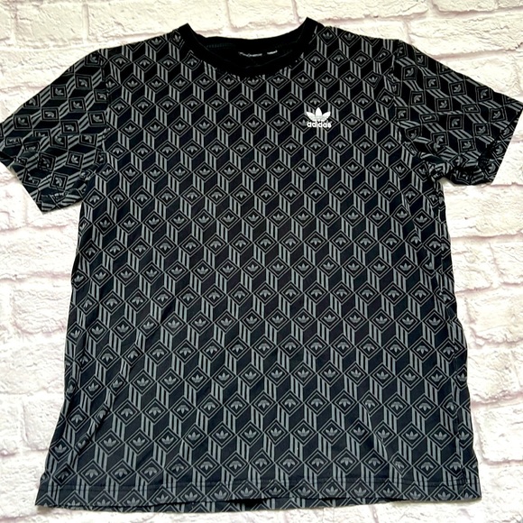 Adidas mens black Tshirt - Picture 1 of 5